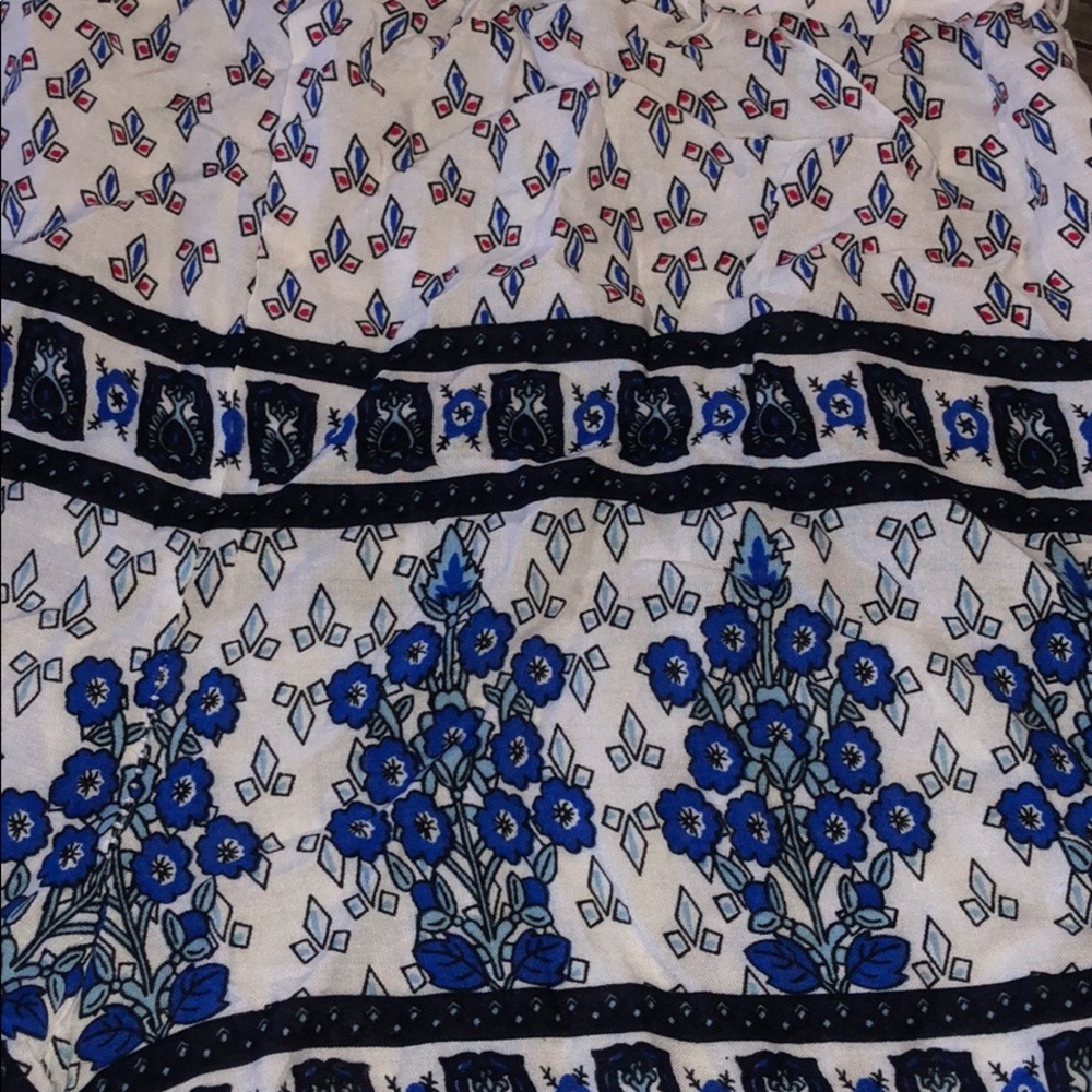 Shorts - Picture 2 of 4
